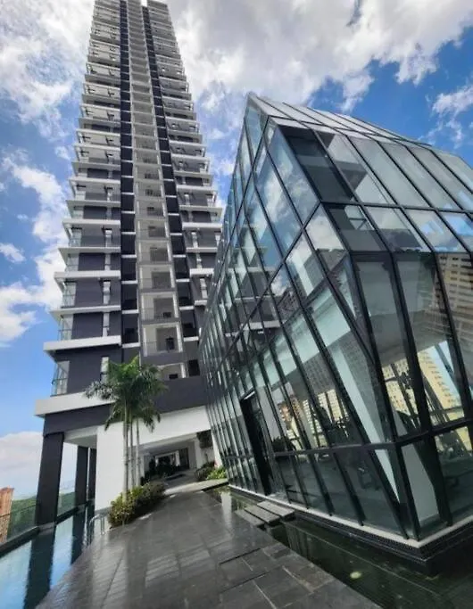 Apartment Urban Suites, Best Seaview And Cityview In Town Jelutong Malaysia